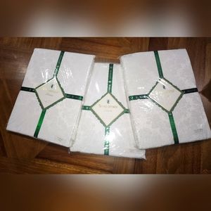 Waterford Linens Exeter Pearl 2 - Round 70 in and 1 - 70 x 84 Oblong Tablecloth